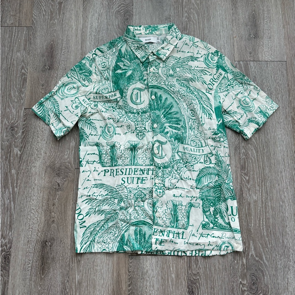 Bershka White and Green Graphic Men's Shirt